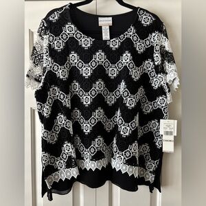 Alfred Dunner Black and White Graphic Blouse Short Sleeve